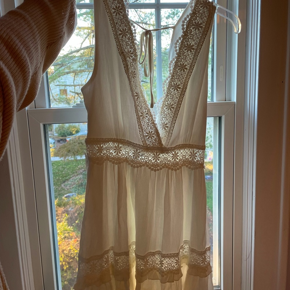 Fashion Nova white dress size medium
